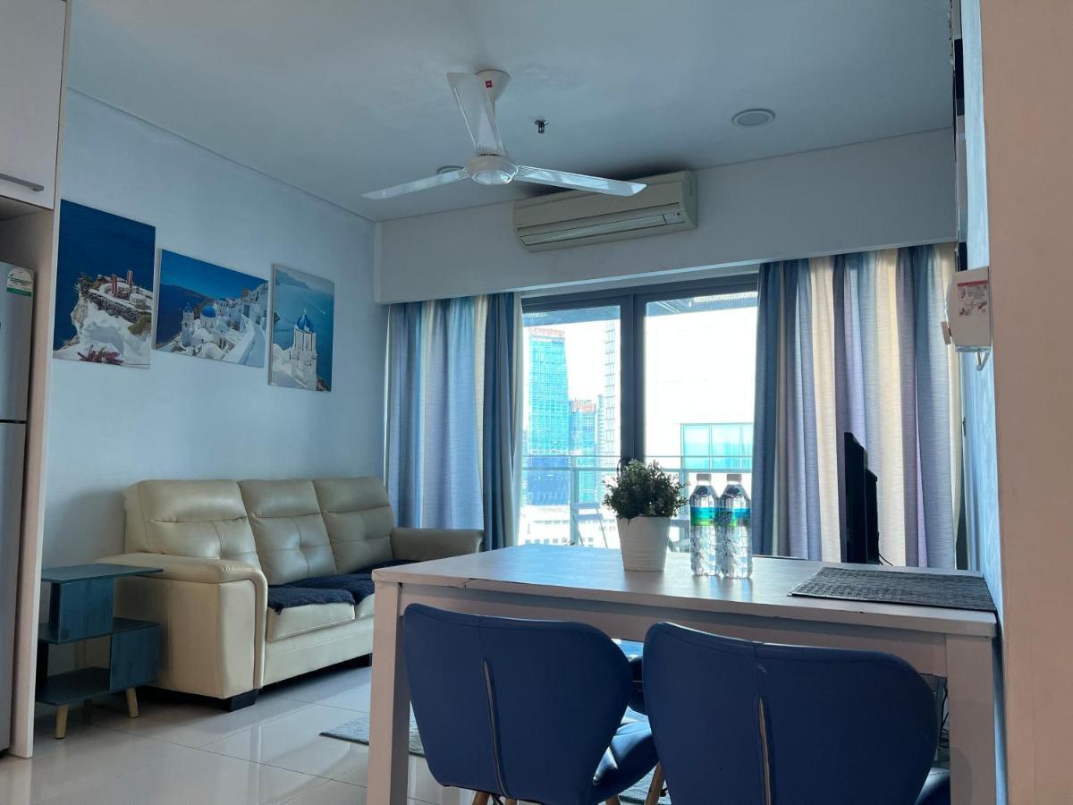 Summer Suites Klcc By Whollmark Kuala Lumpur Exterior photo