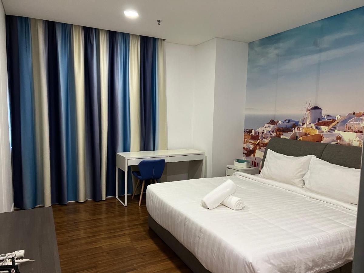 Summer Suites Klcc By Whollmark Kuala Lumpur Exterior photo